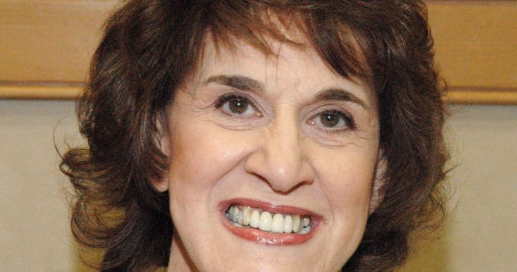 Ruth Buzzi, comedy sketch player on groundbreaking series “Laugh-In,” dies at age 88